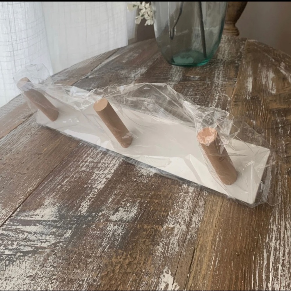 Target Bullseye metal peg rack NWT